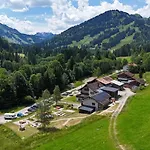 Schöne Im Allgäu Für Bis Zu 10 Pers. Apartamento
